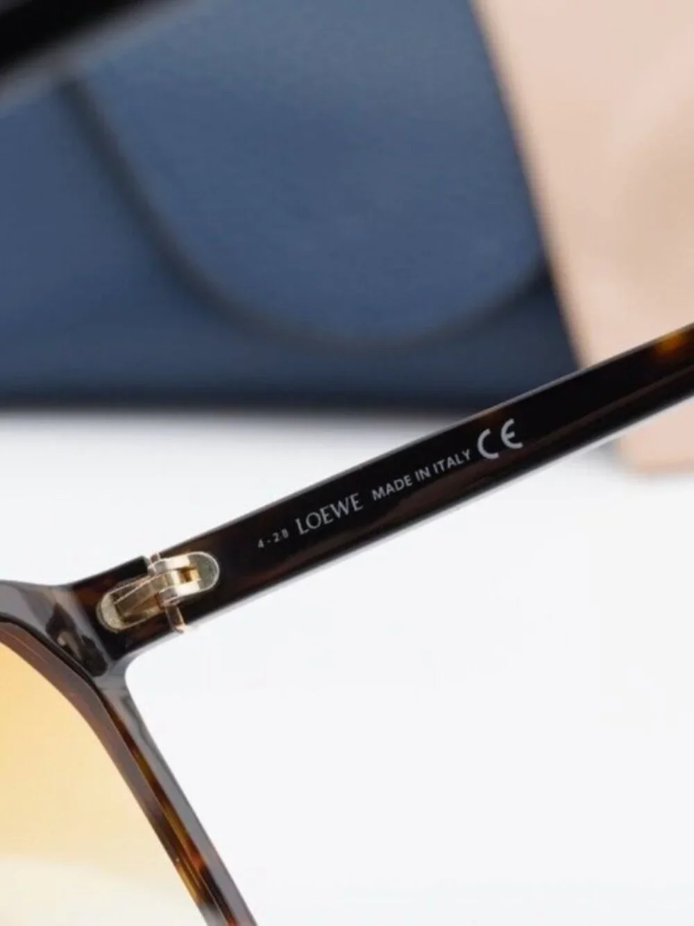 Loewe LW40001F 56E Square Sunglasses - Havana/Brown Gradient